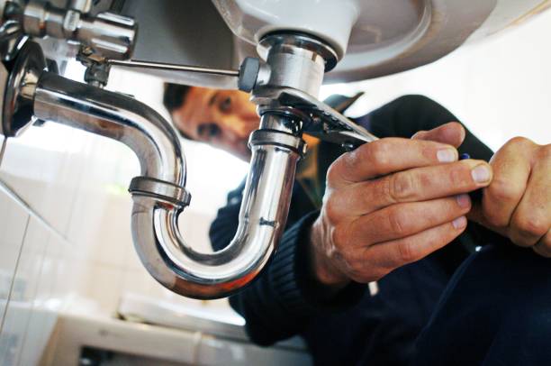 Best Emergency Plumber  in Shpee Neck, MA